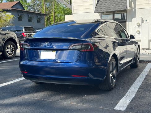 Used 2018 Tesla Model 3 Long Range RWD image 9