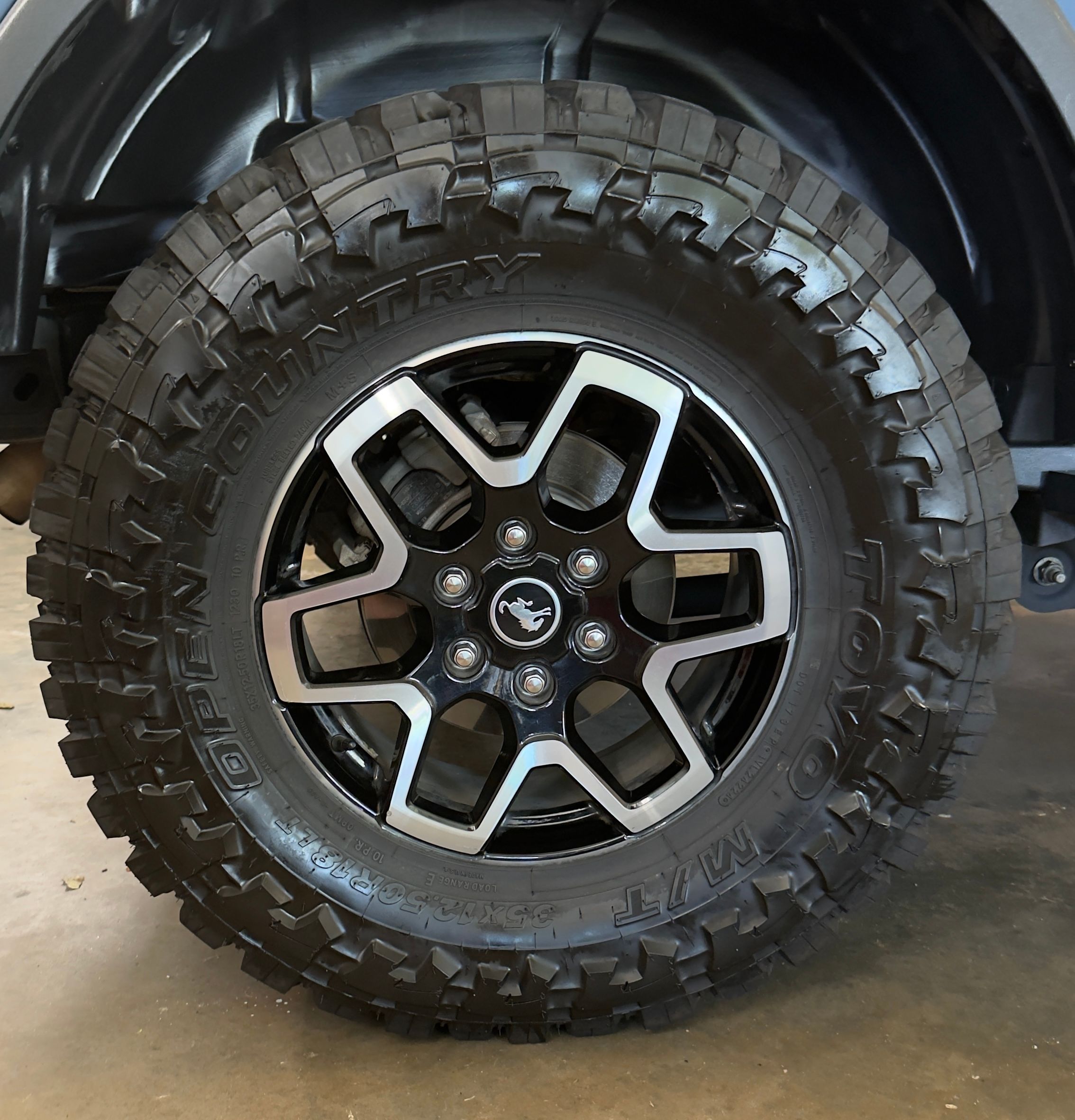Used 2023 Ford Bronco 4-Door AWD/4WD image 15