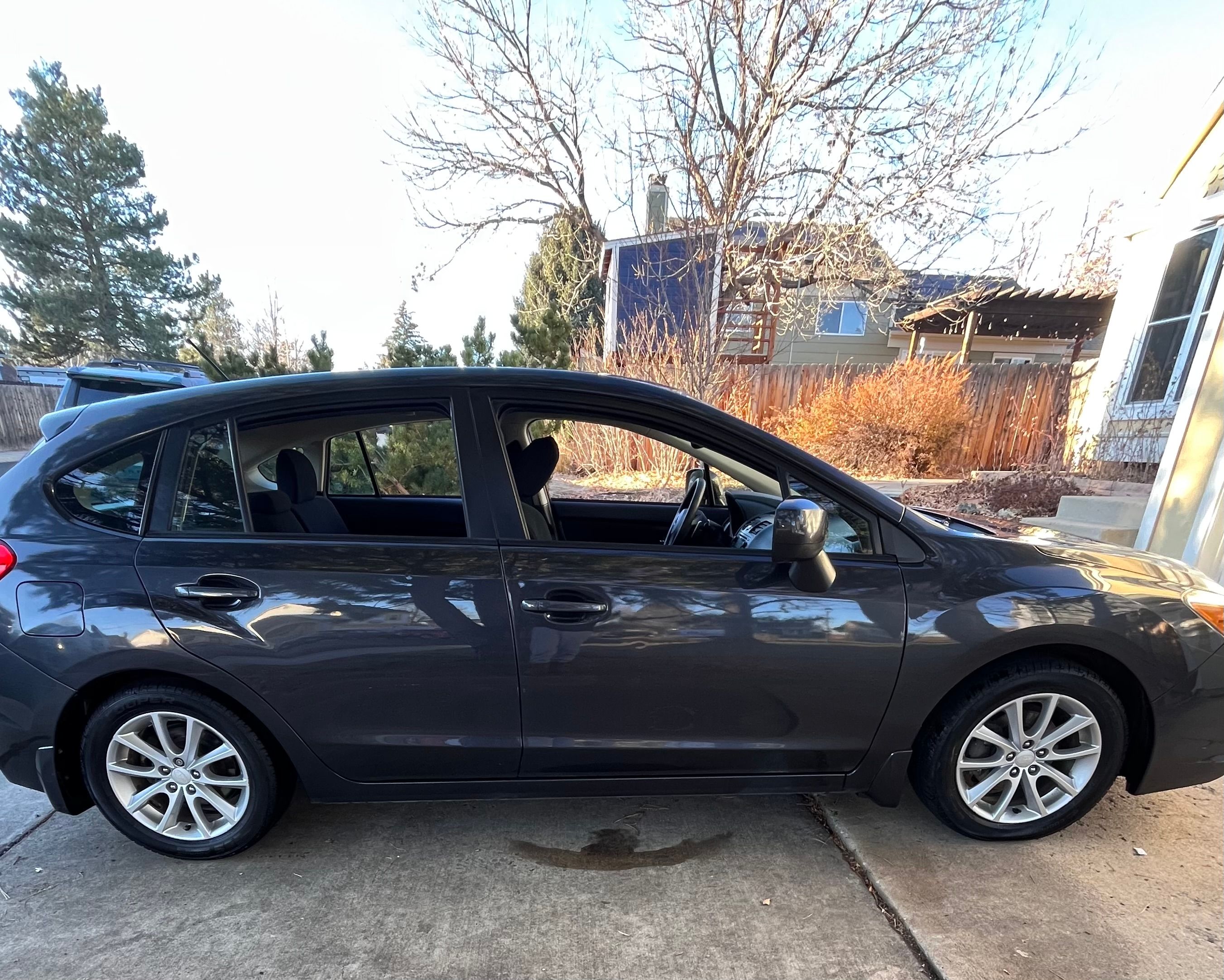 Used 2012 Subaru Impreza 2.0i Premium w/ Popular Pkg 1 AWD/4WD image 2