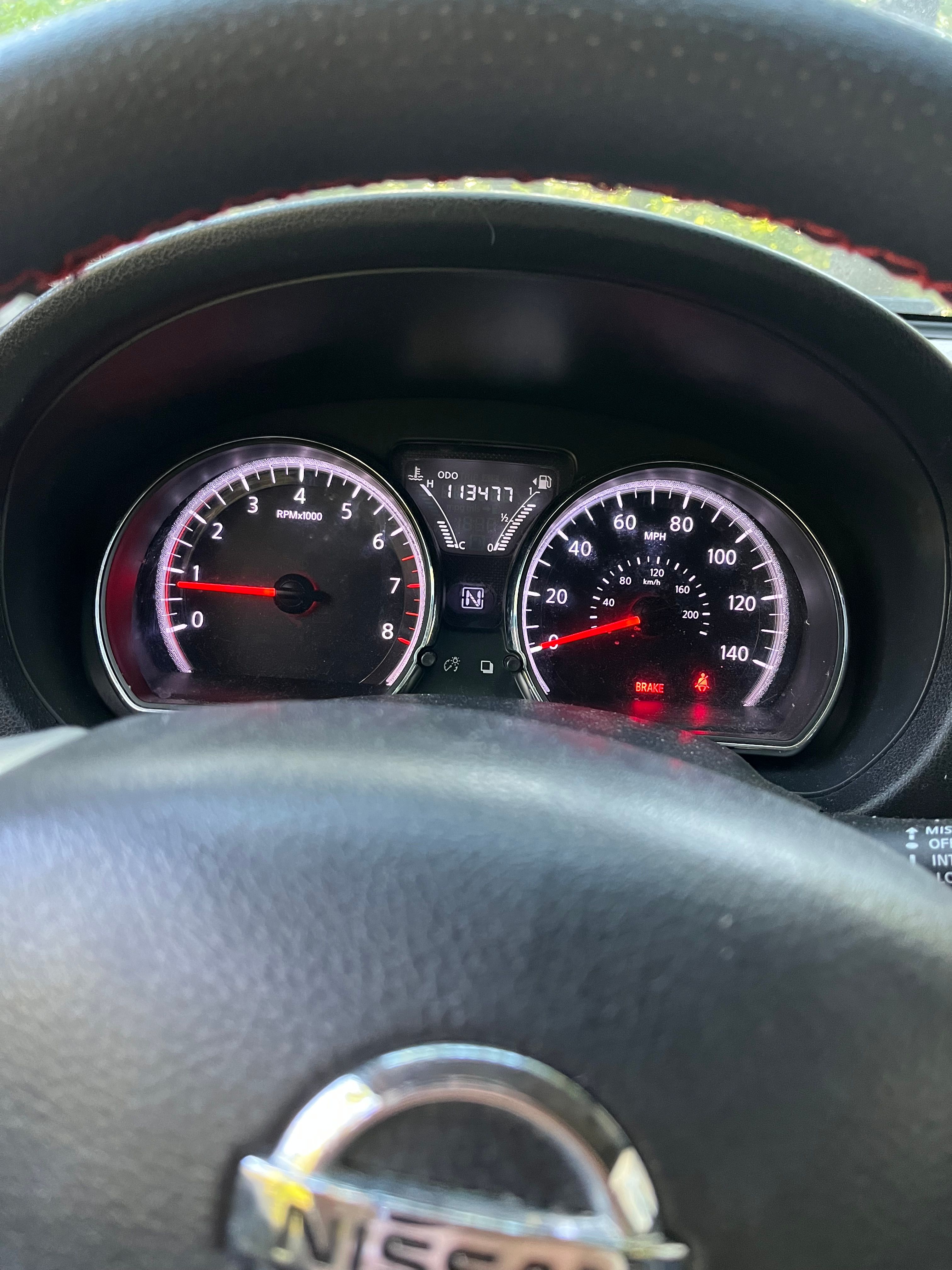 Used 2015 Nissan Versa SV FWD image 1