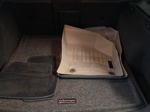 Used 2019 Volkswagen Golf S image 8