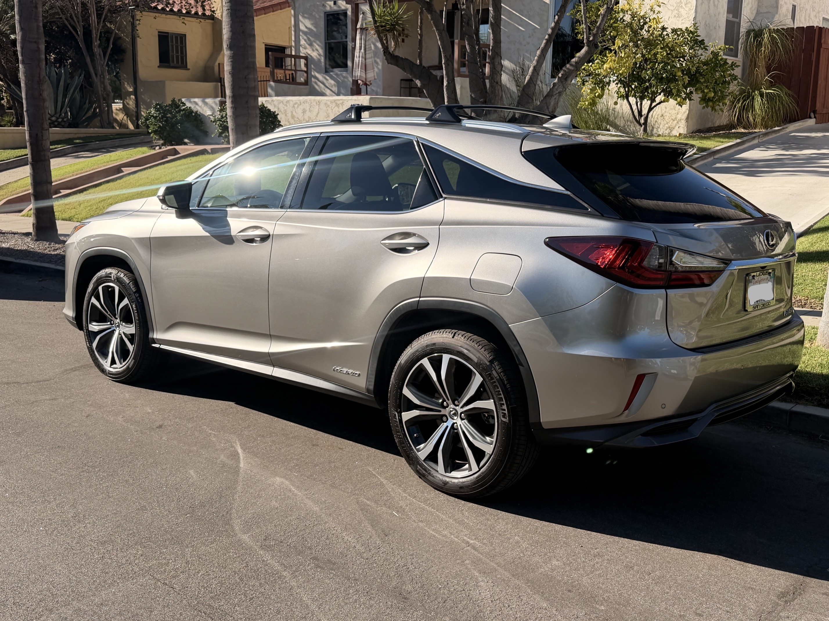 Used 2019 Lexus RX 450h AWD w/ Navigation Package image 4