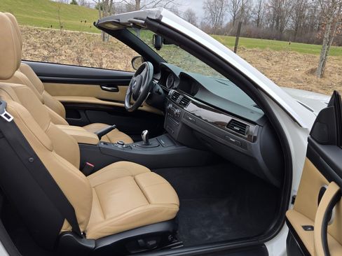 Used 2009 BMW M3 Convertible image 10