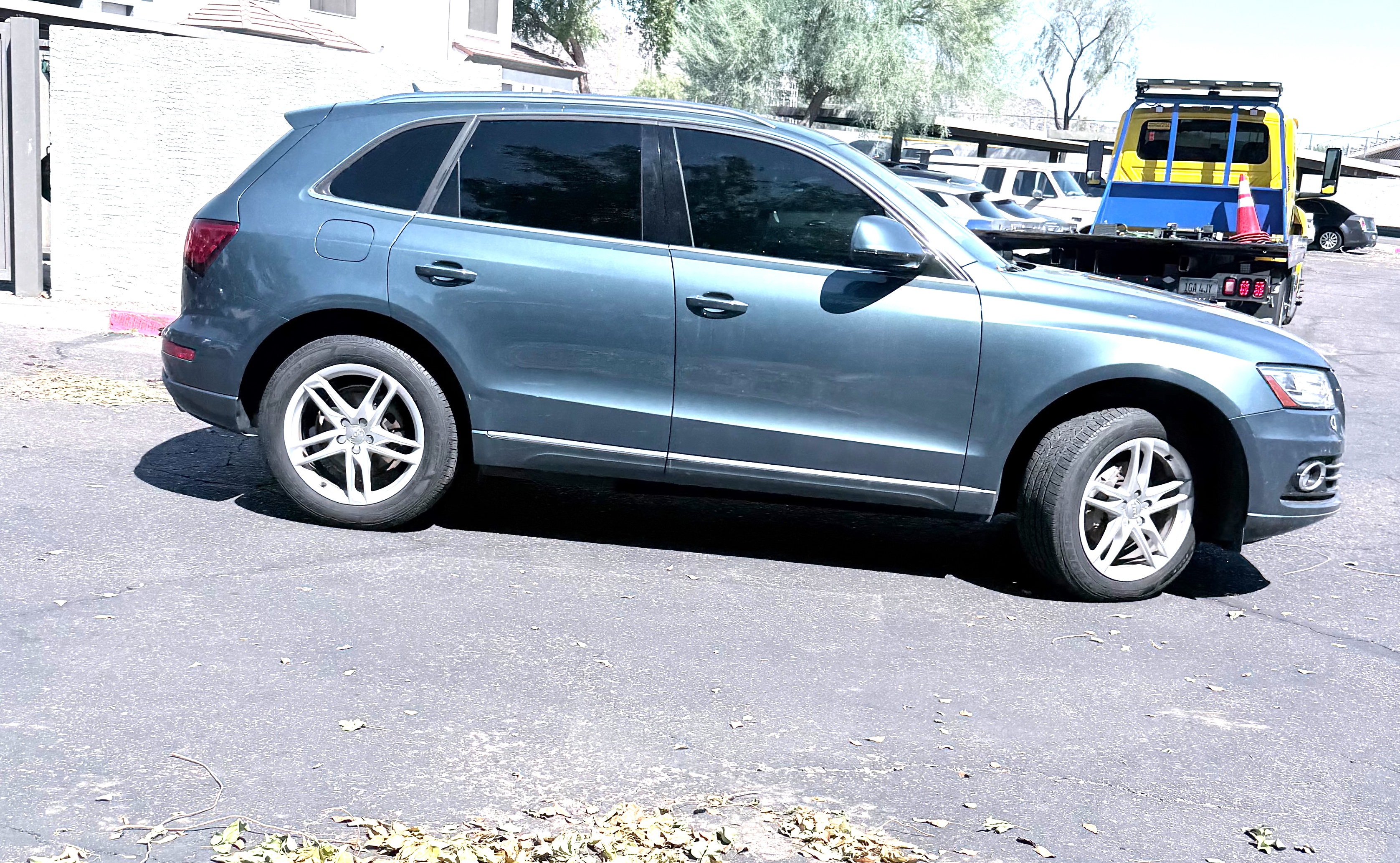 Used 2017 Audi Q5 2.0T Premium Plus w/ Technology Package AWD/4WD image 1
