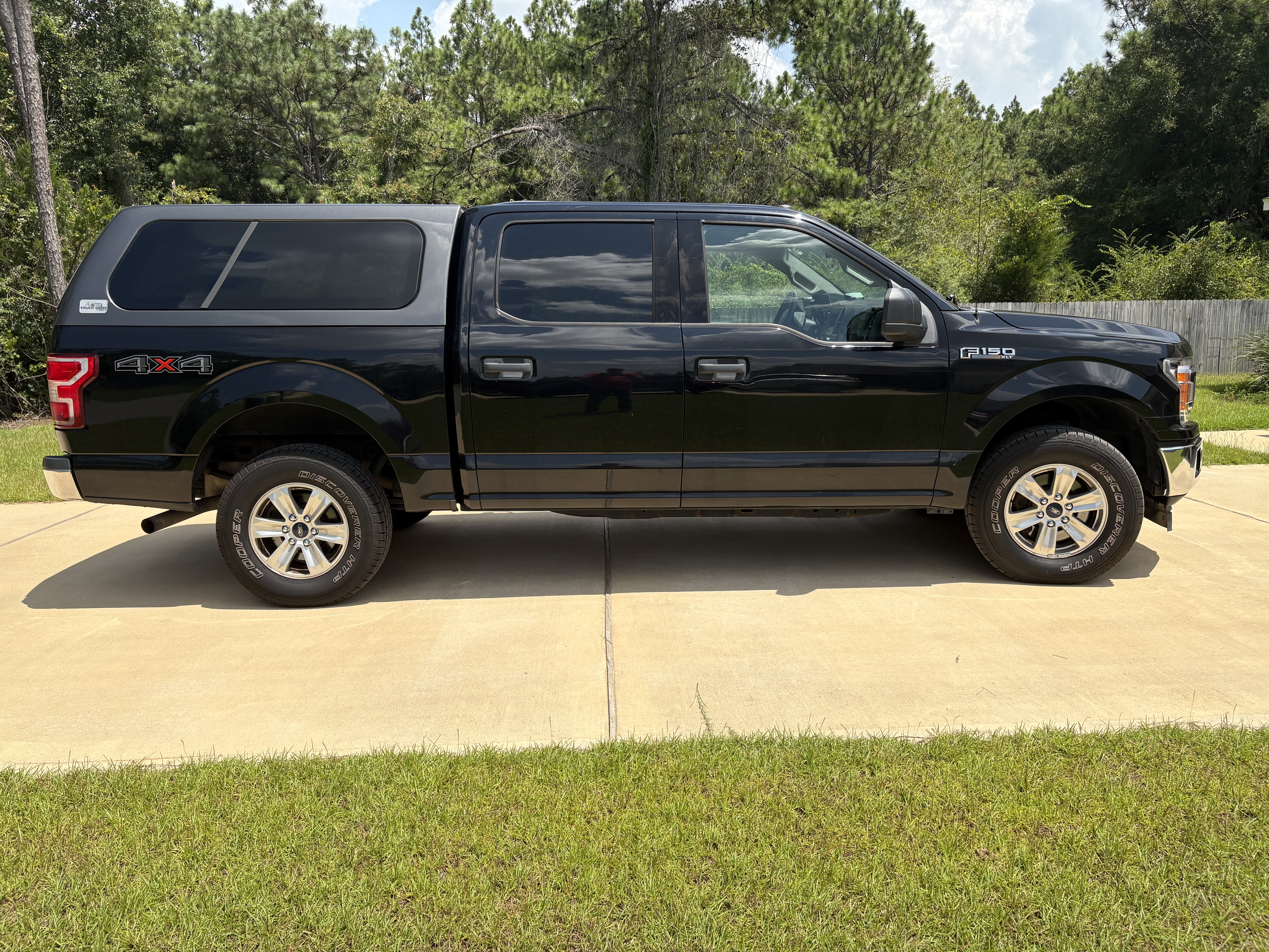 Used 2018 Ford F150 XLT w/ Trailer Tow Package AWD/4WD image 4