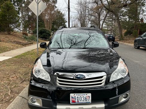 Used 2012 Subaru Outback 3.6R Limited w/ Moonroof Pkg image 1