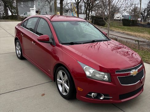 Used 2013 Chevrolet Cruze LT w/ RS Package image 10