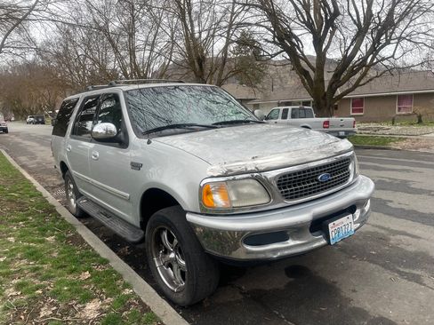 Used 1997 Ford Expedition 4WD image 1