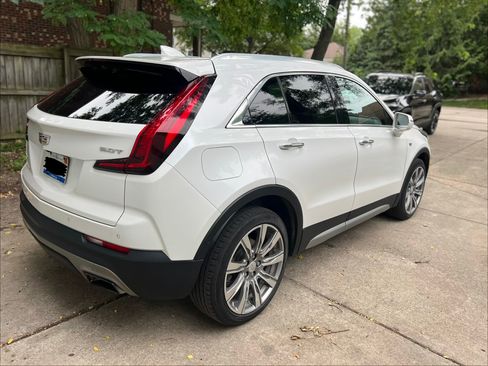 Used 2019 Cadillac XT4 Premium Luxury AWD/4WD image 6