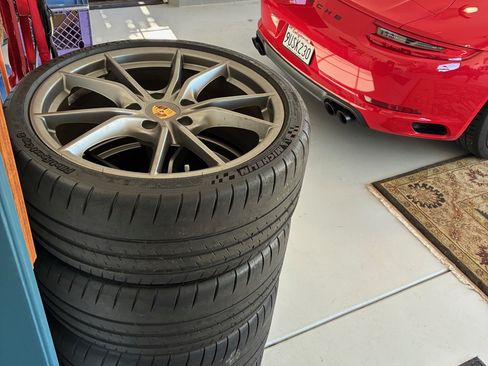 Used 2017 Porsche 911 Carrera image 24