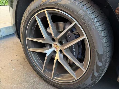 Used 2024 Porsche Macan Turbo image 14