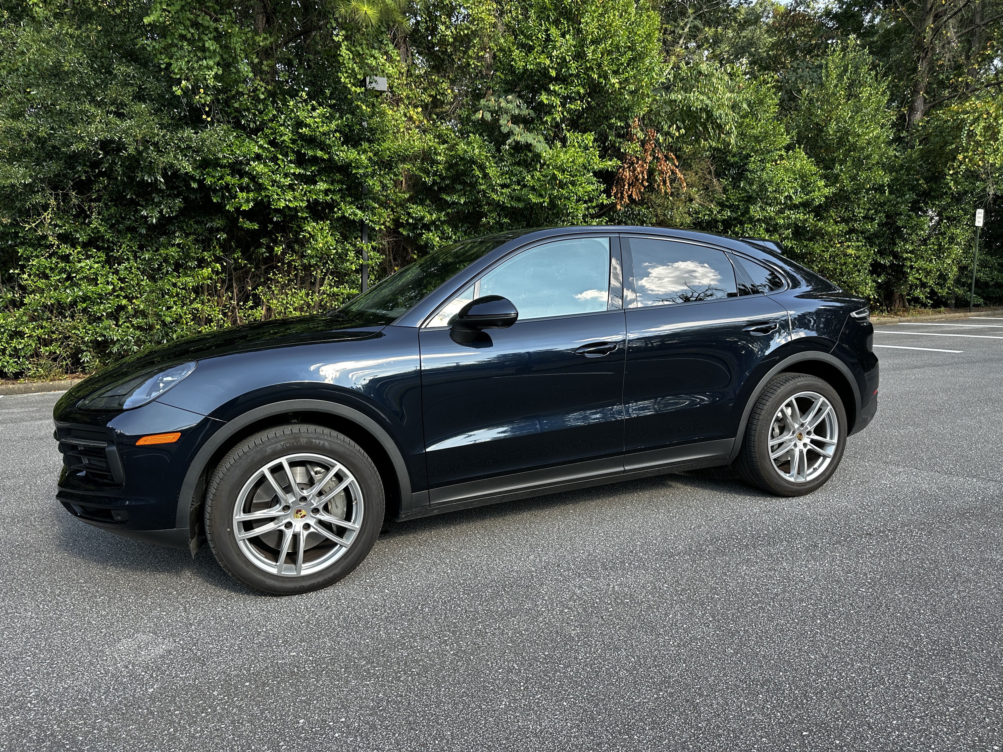 Used 2021 Porsche Cayenne S AWD/4WD image 1