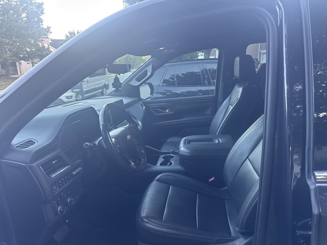 Used 2022 Chevrolet Suburban High Country AWD/4WD image 1