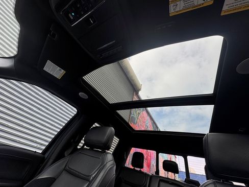 Used 2023 Ford F150 Raptor w/ Raptor Carbon Fiber Package image 14