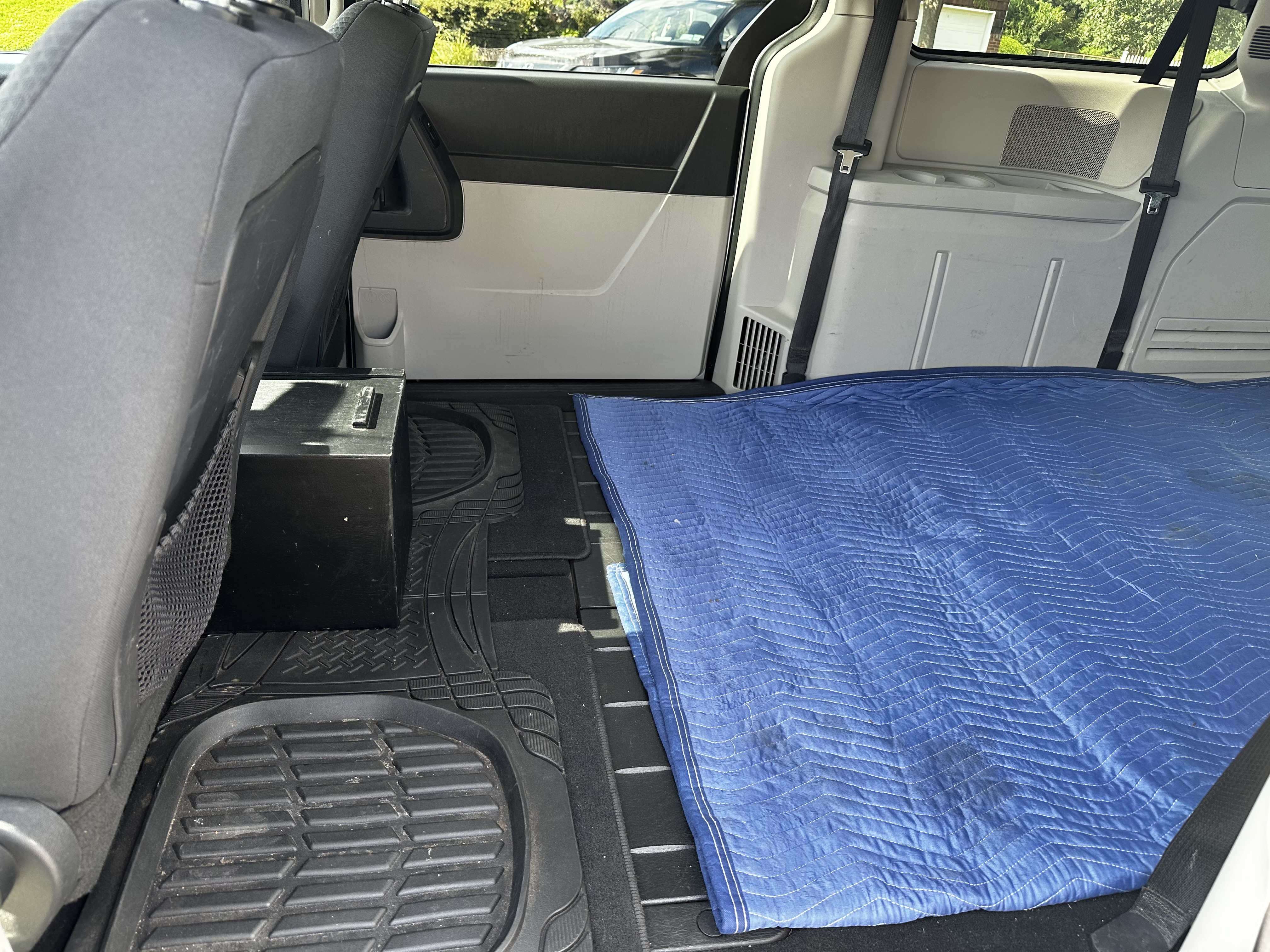 Used 2010 Dodge Grand Caravan SE FWD image 28