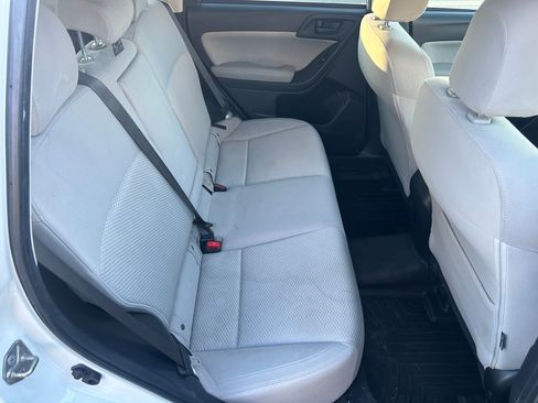 Used 2017 Subaru Outback 3.6R Limited image 13