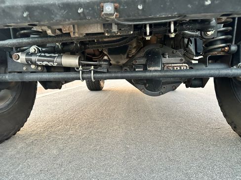 Used 2016 Jeep Wrangler Unlimited Rubicon w/ Connectivity Group image 16