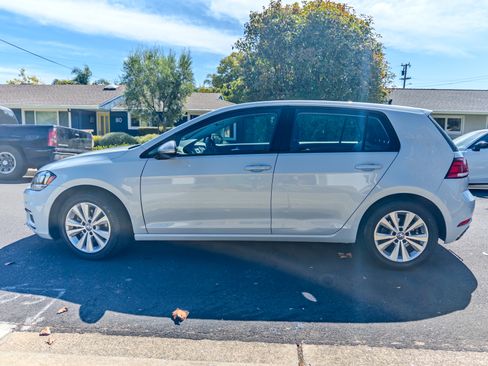 Used 2021 Volkswagen Golf 4-Door FWD image 4