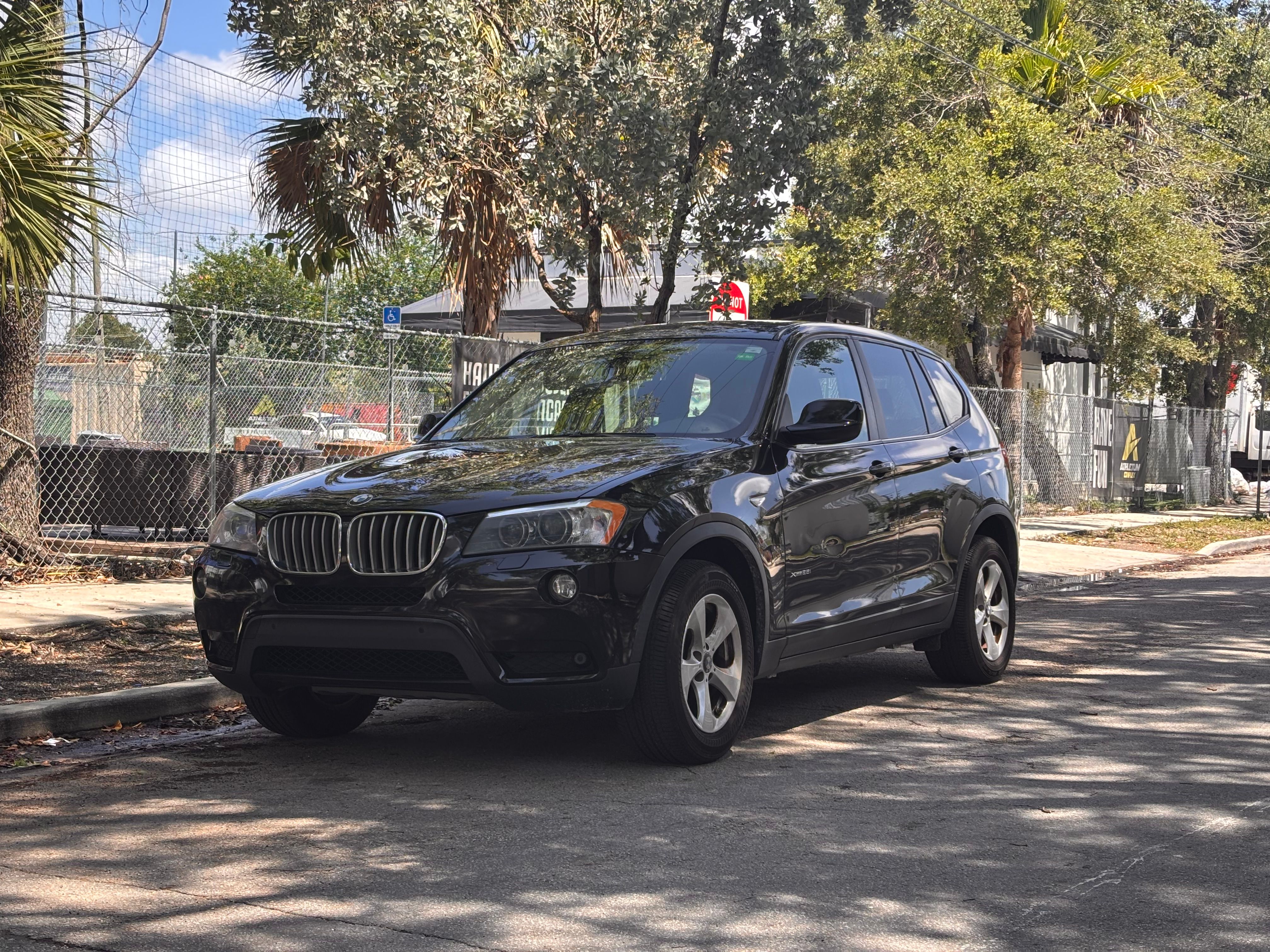 Used 2011 BMW X3 xDrive28i AWD/4WD image 1