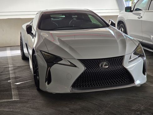Used 2018 Lexus LC 500 Coupe w/ Sport Package RWD image 4