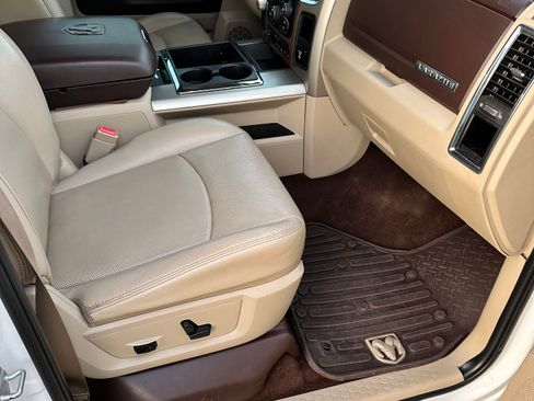 Used 2015 RAM 1500 Laramie w/ Convenience Group image 15