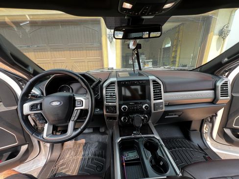 Used 2017 Ford F350 Platinum w/ Platinum Ultimate Package AWD/4WD image 11