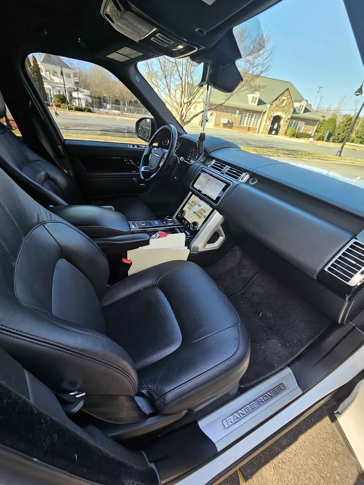 Used 2019 Land Rover Range Rover HSE AWD/4WD image 9