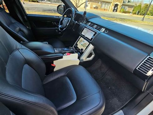 Used 2019 Land Rover Range Rover HSE image 9