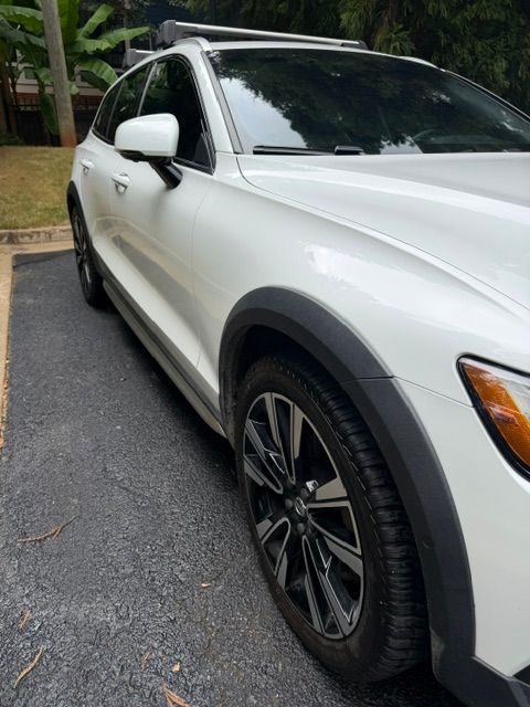 Used 2020 Volvo V60 T5 Cross Country w/ Protection Package Premier AWD/4WD image 4