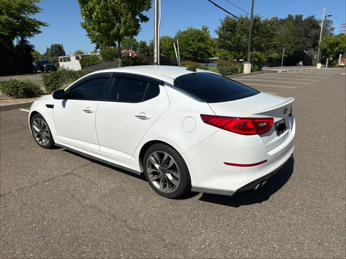 Used 2014 Kia Optima SX w/ SX Premium Technology Package FWD image 2