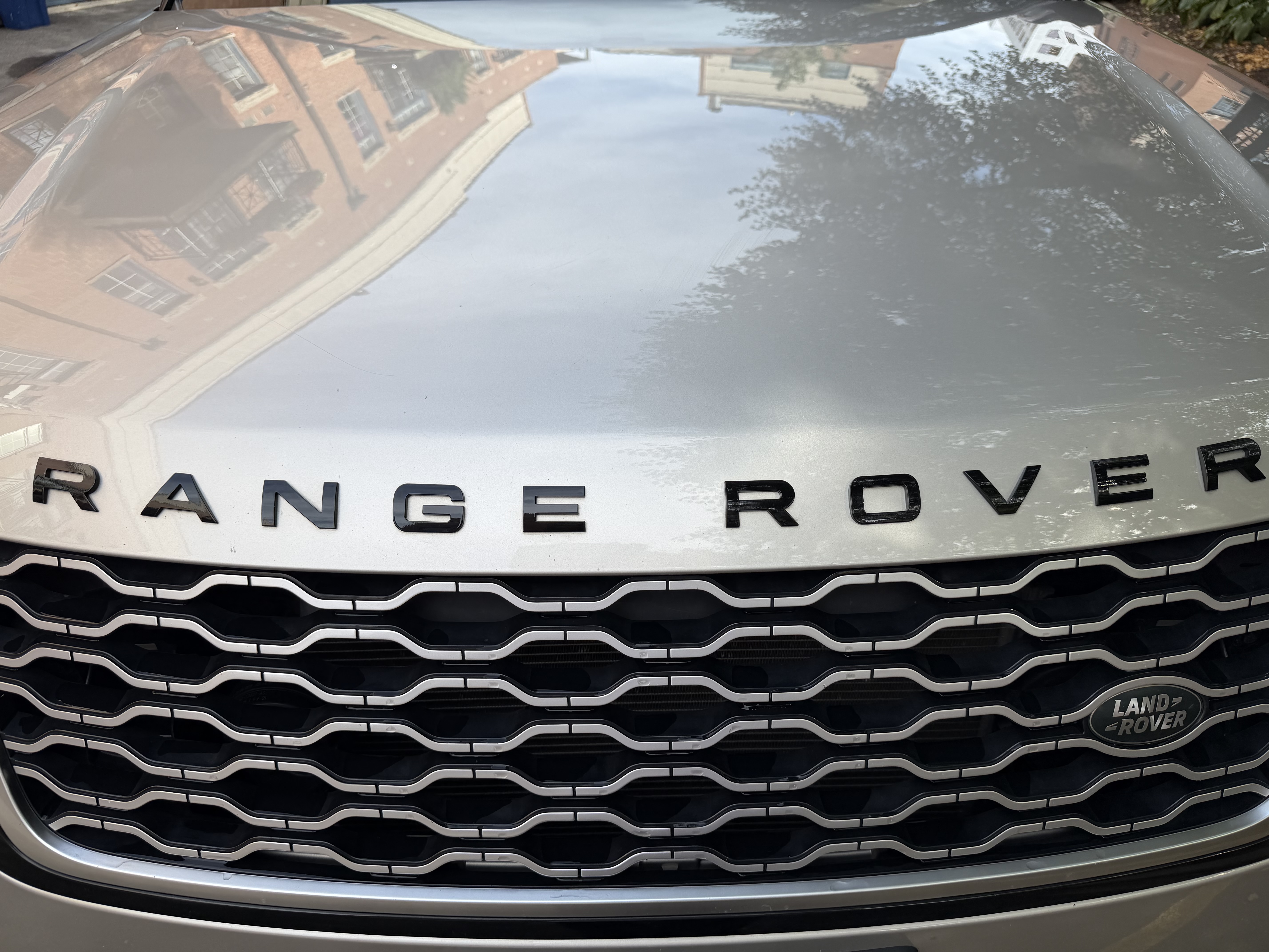 Used 2020 Land Rover Range Rover Velar S AWD/4WD image 16