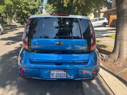 Used 2018 Kia Soul EV image 6