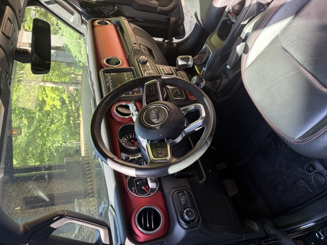 Used 2018 Jeep Wrangler Unlimited Rubicon AWD/4WD image 8