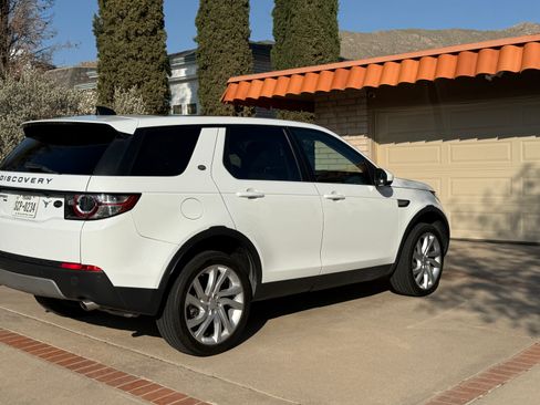 Used 2017 Land Rover Discovery Sport HSE AWD/4WD image 5