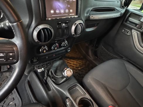 Used 2016 Jeep Wrangler Sport w/ Quick Order Package 23S AWD/4WD image 15
