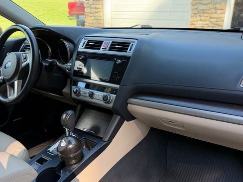 Used 2016 Subaru Legacy 2.5i Limited AWD/4WD image 19