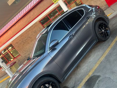 Used 2019 Alfa Romeo Stelvio Ti image 2