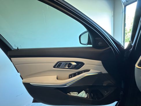 Used 2023 BMW M3 Competition w/ M Carbon Exterior Package image 17