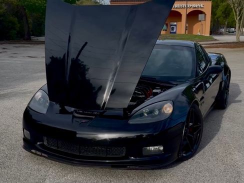 Used 2006 Chevrolet Corvette Z06 w/ Preferred Equipment Group image 16