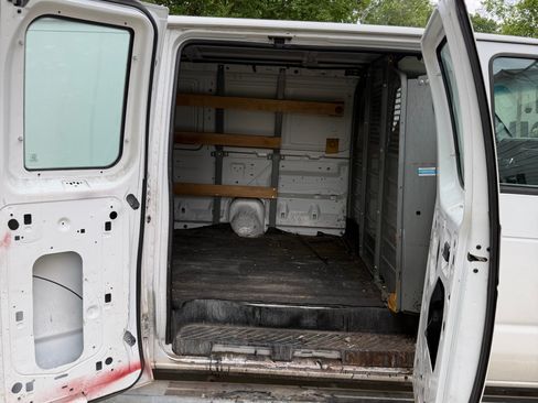 Used 2012 Ford E-250 and Econoline 250 w/ PWR Group RWD image 8