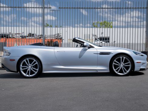 Used 2011 Aston Martin DBS Volante RWD image 11