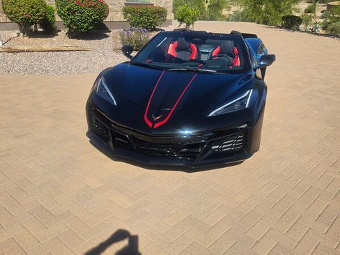 Used 2025 Chevrolet Corvette Z06 image 2