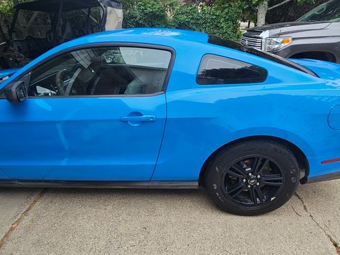 Used 2012 Ford Mustang Coupe image 4