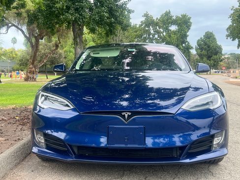 Used 2018 Tesla Model S 100D AWD/4WD image 4
