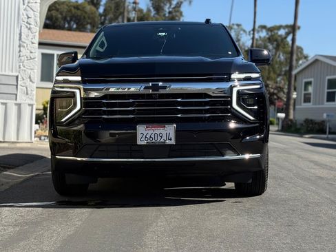 Used 2026 Chevrolet Suburban LT w/ LPO, Dark Essentials Package AWD/4WD image 4