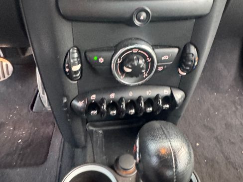 Used 2011 MINI Cooper S FWD image 17