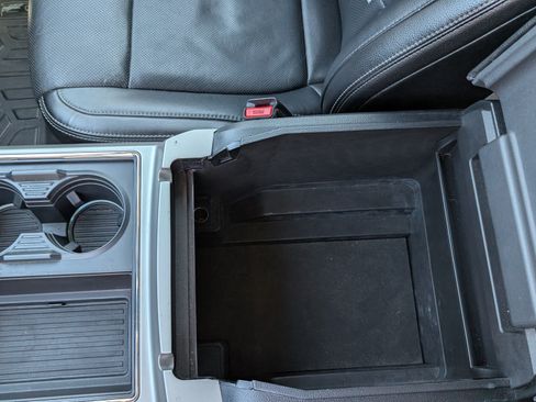 Used 2017 Ford F250 Lariat w/ Lariat Ultimate Package image 25