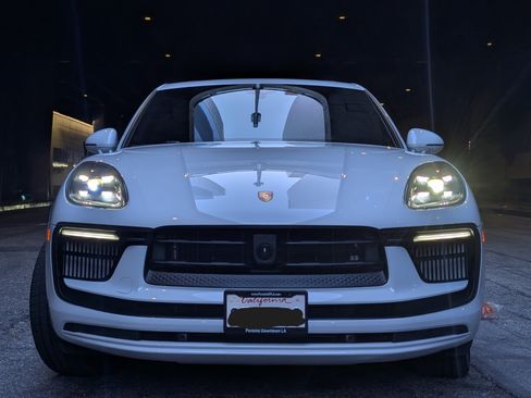 Used 2023 Porsche Macan S image 5