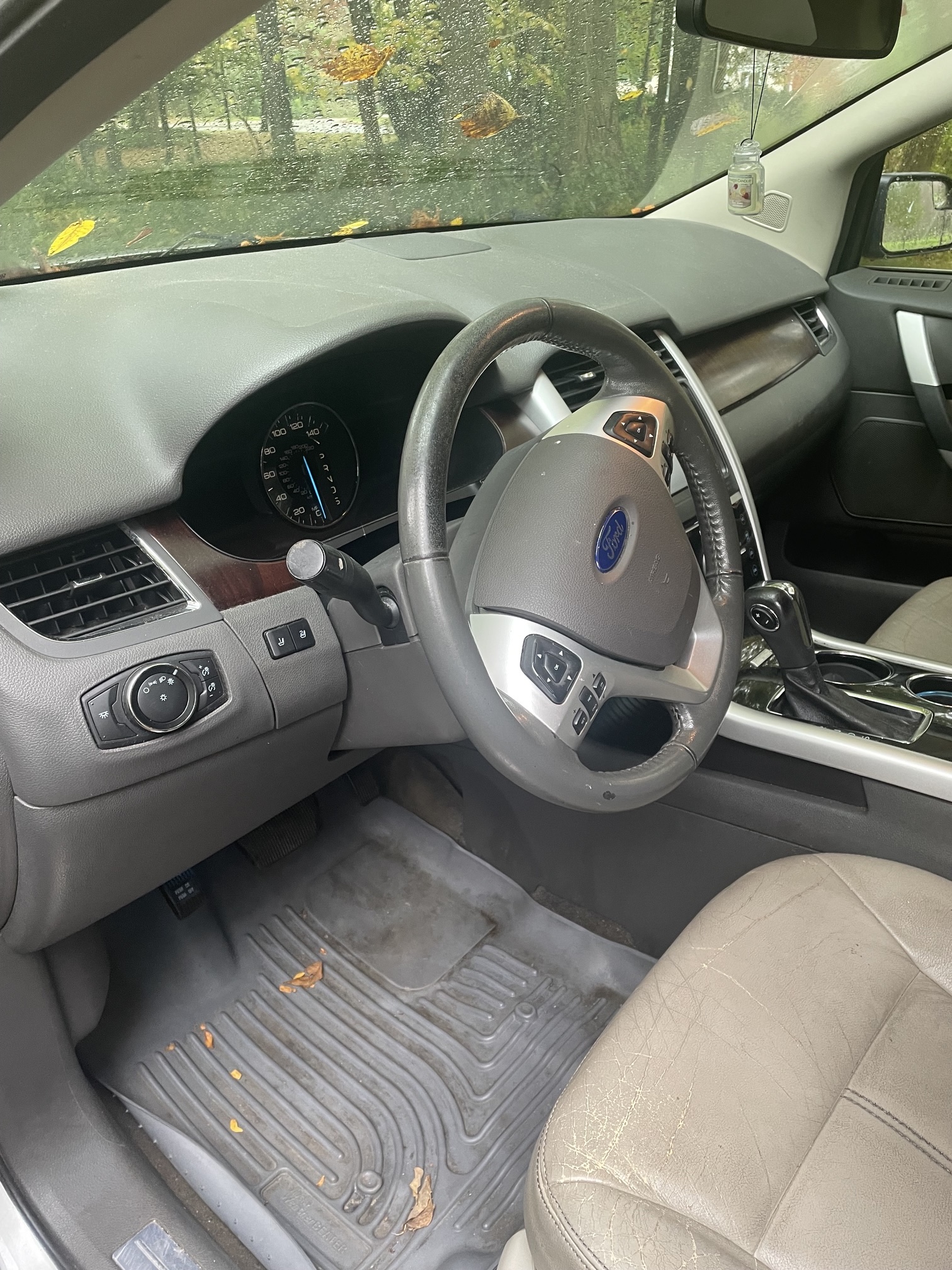 Used 2014 Ford Edge Limited FWD image 9
