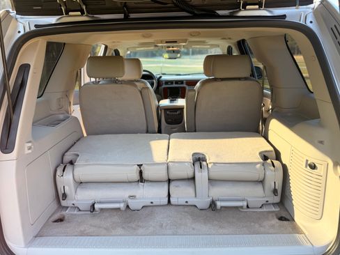Used 2010 Chevrolet Tahoe LTZ image 19